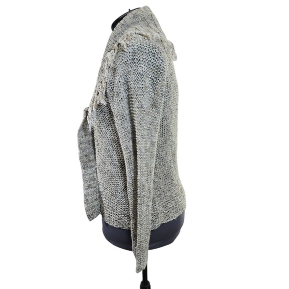 Chico's Crochet Open Front Shawl Frontal Feathery Sparkle Fringe Size 2 - Picture 3 of 9